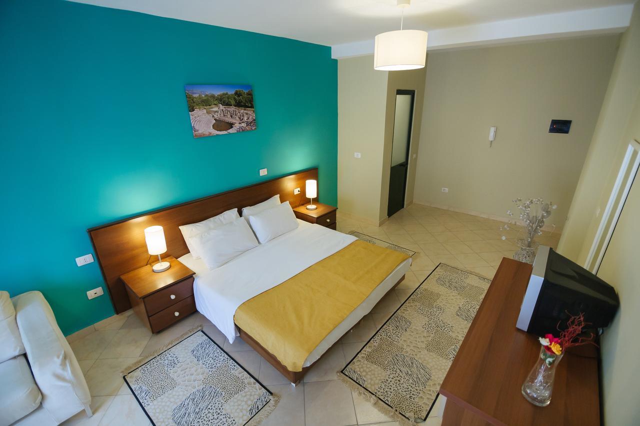 Akileda Hotel Durrës Exteriör bild