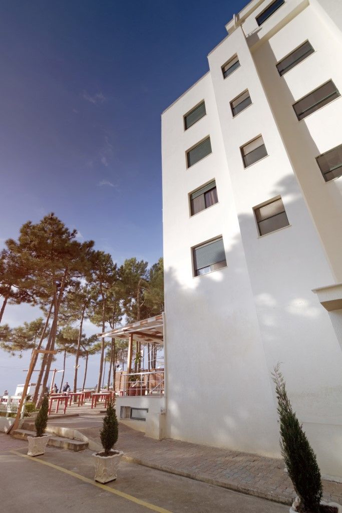 Akileda Hotel Durrës Exteriör bild