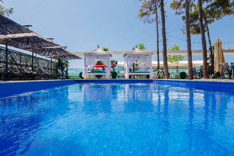 Akileda Hotel Durrës Exteriör bild